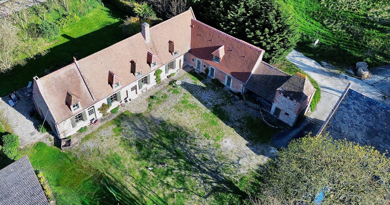 Le Jardin, la pâture et les alentours
